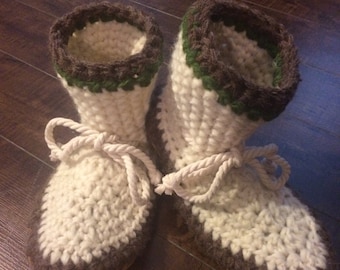 Womens slippers, Crochet slippers, ladies slippers,Mukluk slippers, ladies cuff slippers, wool slippers, ladies slipper boots, wool booties