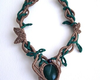 Fairies necklace with green quartz and garnet