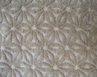 Fluffy Sandstone Beige Hofmann Daisy Vintage Chenille Bedspread Fabric 26" x 20"
