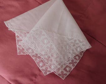 Vintage White Lace Wedding Hankie, Wedding Handkerchief, Bridal Hankie