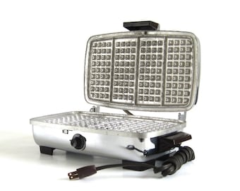 GE Waffle Iron 179G40 General Electric Vintage Chrome Non-Teflon