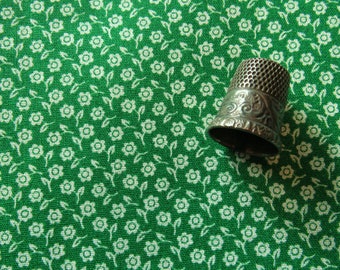 kelly green calico print vintage cotton fabric