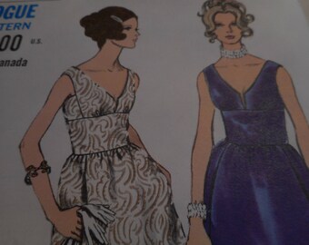 Vintage 1970's Vogue 7642 Dress Sewing Pattern, Size 12 Bust 34