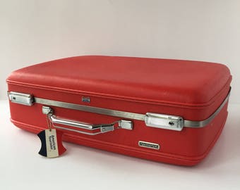 American Tourister Luggage, Vintage Weekender Suitcase, Tourister Series Case, Lipstick Red Suitcase, Hardshell Carry-on Overnight Luggage