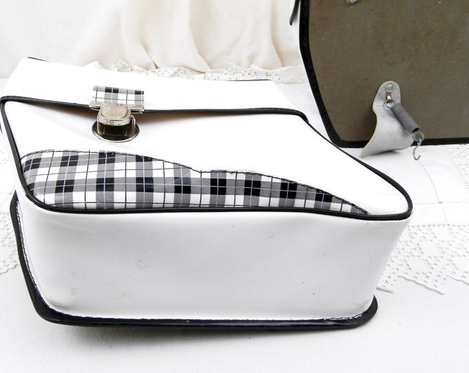 2 Vintage French Mid Century Black and White Bicycle Panniers, Saddle Bags, Vespa, Bike, Moped, Collectible, 1960s, 1970s, Cycle Bags, Retro 2 Vintage French Mid Century Black and White Bicycle Panniers, Saddle Bags, Vespa, Bike, Moped, Collectible, 1960s, 1970s, Cycle Bags, Retro