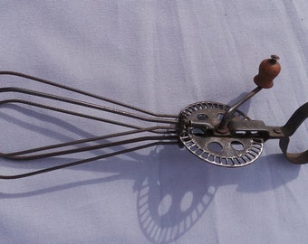 Antique Hand Whisk 1900's Hand Mixer Mechanical Mixer Cake Whisk Cake Mixer French Vintage Hand Mixer 'Victorian Style Mixer'