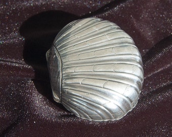 Amazing vintage sterling silver shell