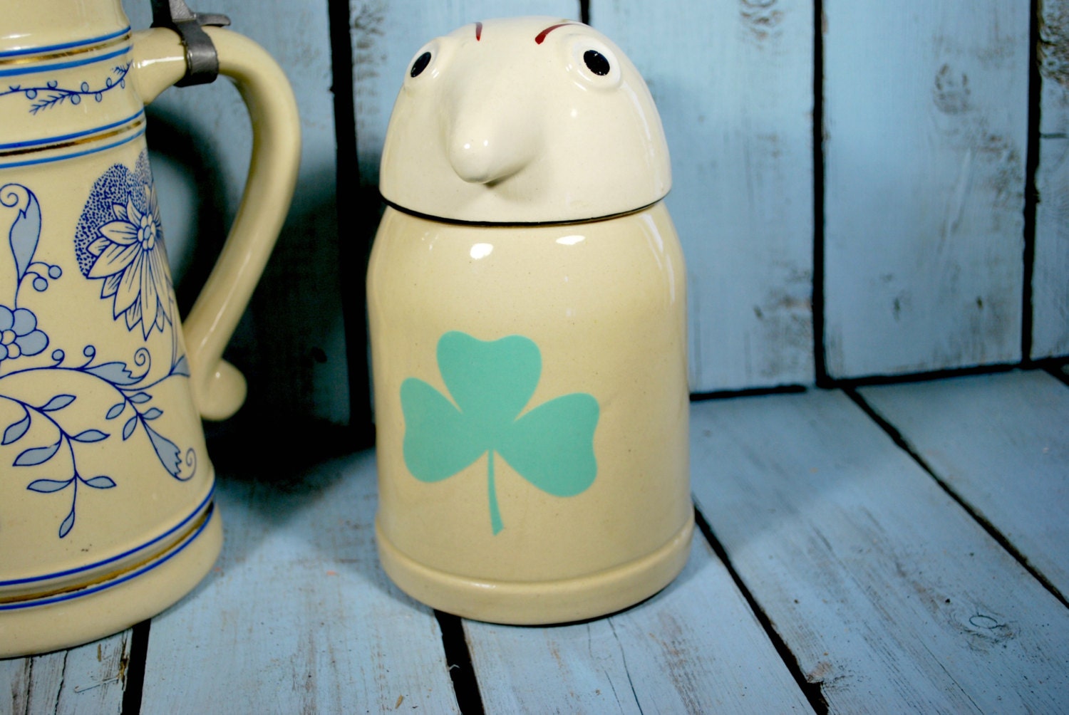 Shultz and Dooley Beer Steins Limited Edition by Dupasseaupresent