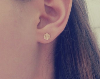 Gold Stud Earrings, 14K Gold Studs, Circle Stud Earrings, Hammered Earrings, Minimal Gold Studs, Dainty Gold Earrings, Simple Gold Studs