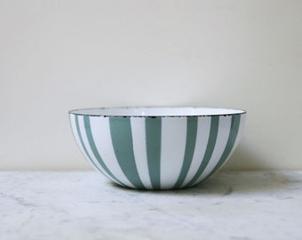 Cathrineholm seafoam stripe bowl 8" // medium Cathrineholm bowl // enamel bowl // mcm bowl // zebra bowl