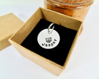 Personalised Round shaped Cat Name Tag Fun name tag with Pets name and Cute Cat Design