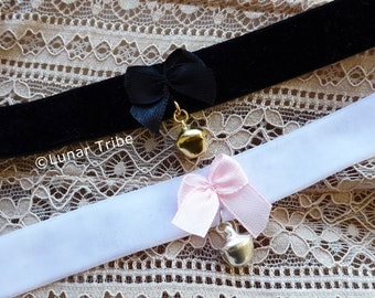Cute simple black white velvet choker necklace, silver bell, heart pendant, kitten play collar, cosplay necklace, choker with bow, gold