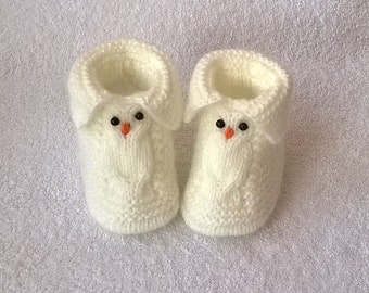 Owls Baby Booties made with much love, Knitted Baby Booties, Knitted Baby Clothes, Gift ideas, Baby Pregnancy Announcement, Ready to Ship
