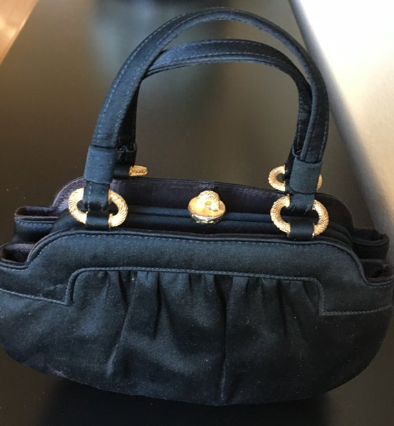 small purse with short strap