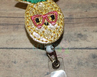 yellow glitter pineapple, pineapple badge reel, felt badge reel, felt ID badge, ID badge Holder, retractable ID badge, id badge, work badge