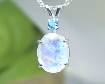 MOONSTONE - Natural Faceted Rainbow Moonstone Sterling Necklace with Swiss Blue Topaz Accent! - FREE SHIPPING!
