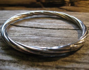 nice heavy old STERLING twisted BANGLE BRACELET, hinged. Vintage Italian, fits up to 7.25 inches.