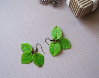 Spring birthday gift-for-her Spring jewelry Dangle earrings Green leaf earrings Long earrings Nature earrings Rustic earrings Unique earring