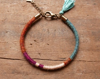 Jewelry gift for her, Boho bracelet for mom, Girlfriend gift, Friendship bracelet, Christmas gift, Wool jewelry, bangle, women gift,