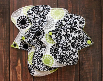 Cloth Pad Set Black & White Set of Four Moderate Reusable Cloth Menstrual Pads Cotton Top Flannel/SHOBF Core Antipill Fleece Back