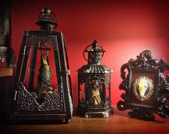 Real Taxidermy Bat Lantern // Curiosities // Real Bat // Oddities // Gothic Decoration // Bat Decoration // Bat Gift // Gothic Decor