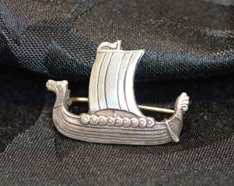 Vintage sterling silver Norwegian Hestenes Viking ship brooch, 2.8 gms, beautiful Scandinavian silver jewellery