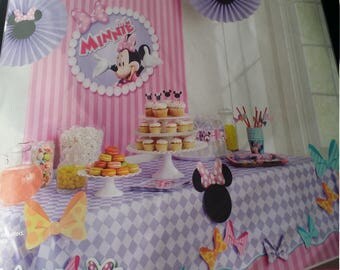 Minnie mouse party decorations