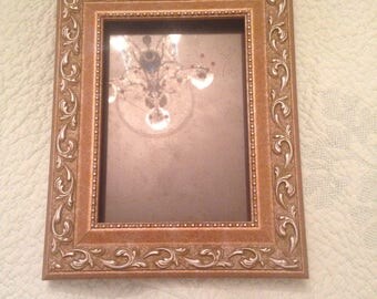 Lovely gold 5x7 frame