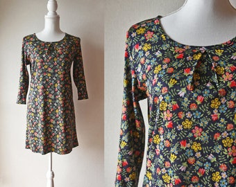 Japanese Vintage Dress / Vintage 1990's Dress / Belle Maison Navy, Red and Yellow Floral Mini Shift Dress