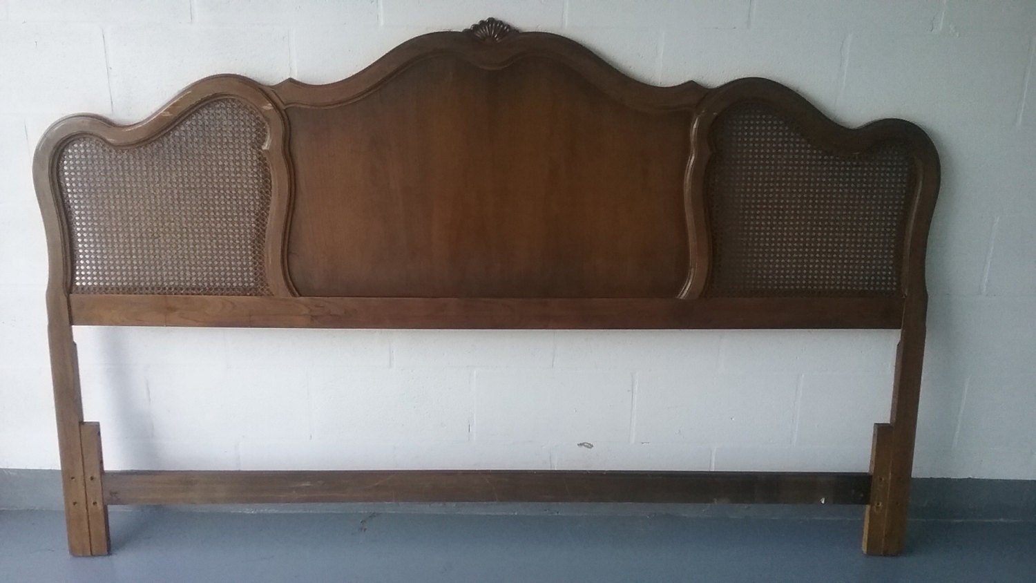 french provincial headboard        
        <figure class=