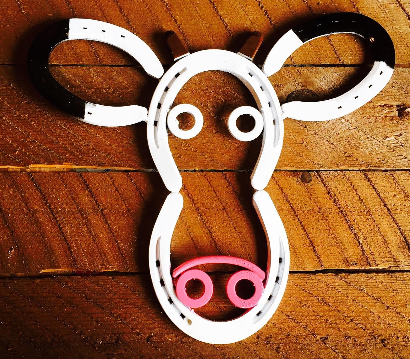 Metal Art Horseshoe Cow Barn Decor