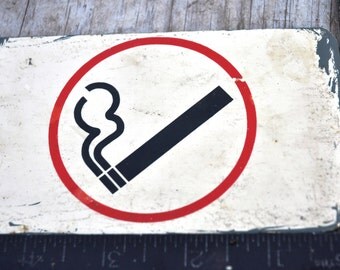 Vintage Metal Smoking Sign
