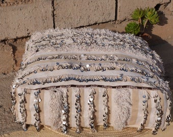 pouf ottoman,decorative pouf,kilim pouf,berber pillow,bohemian,handira pouf cover,moroccan pouf,vintage pillow,moroccan decor,
