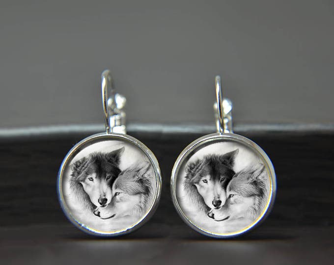 Wolf Earrings, love wolf, Wolf Silhouette Earrings, Black Wolf in the Moonlight Earrings, Wolf Drop Earrings, Halloween Earrings