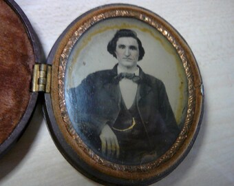 Antique 1800's Daguerreotype Gutta-percha Tintype framed Victorian Photograph