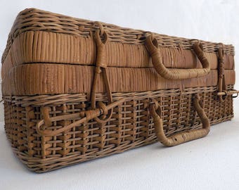 Suitcase in wicker and bamboo - Suitcase of wicker and bamboo