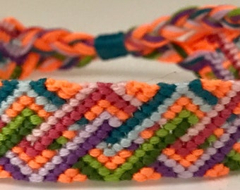Entwined Diamonds Friendship Bracelet