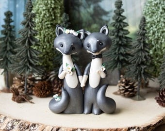 Gray Wolf Wedding Cake Topper by Bonjour Poupette