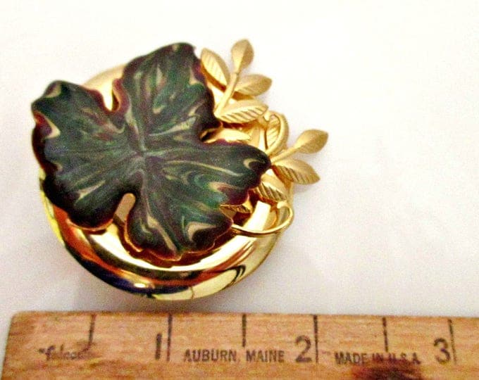 Leaf brooch - Green marbled molded celluloid enameling - Gold tone Pin