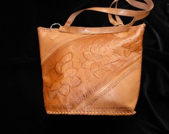 Beautiful Vintage Leather Shoulder Bag Purse