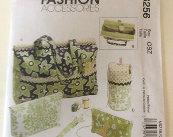 McCall's 6256 knitting Tote and accessories pattern - UNCUT