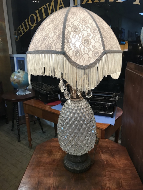 Crystal table lamp with shade