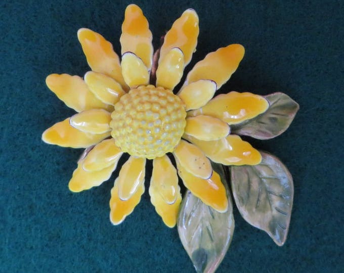 Yellow Enamel Flower Pin, Vintage Yellow and Green 1960s Flower Brooch Retro Jewelry, Perfect Gift, Gift Box, REE SHIPPING