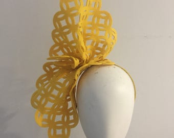 Yellow fascinator, kentucky derby hat, yellow hat, modern fascinator, headband fascinator, felt fascinator