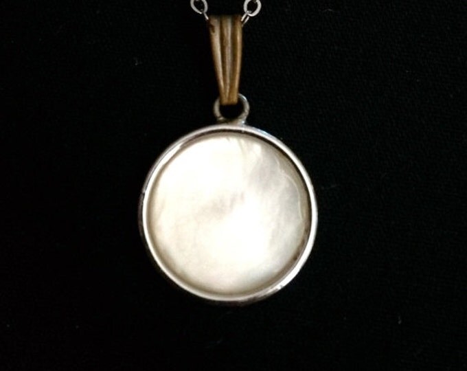 Storewide 25% Off SALE Vintage Mother Of Pearl Round Designer Pendant Featuring Beautiful Sterling Silver Chain Necklace