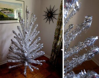 6' - Atomic Aluminum Christmas Tree - Evergleam - 90 branches
