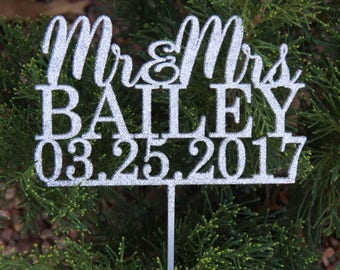 Personalized MR&MRS Wedding Cake Topper, Wedding Cake Decor, Anniversary - Bridal Shower - Wedding Gift, Valentine Day Cake Topper