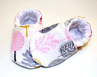 Organic tree baby shoes, baby girl shoes, baby booties, organic baby, crib shoes, soft sole, baby moccs, girls, kids shoes, girl, tree