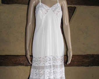 White lace NIGHTGOWN vintage NIGHTDRESS retro UNDERDRESS sexi 1970s robe midi underdress