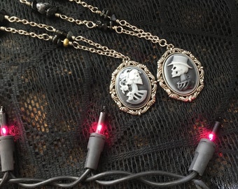 Classy Skeleton Lovers - Cameos